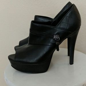 By Guess black stilleto shoes